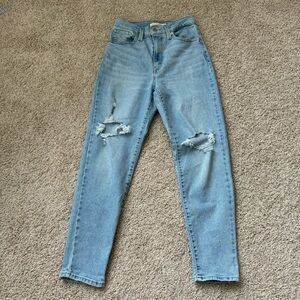 Levi’s Mom Jeans